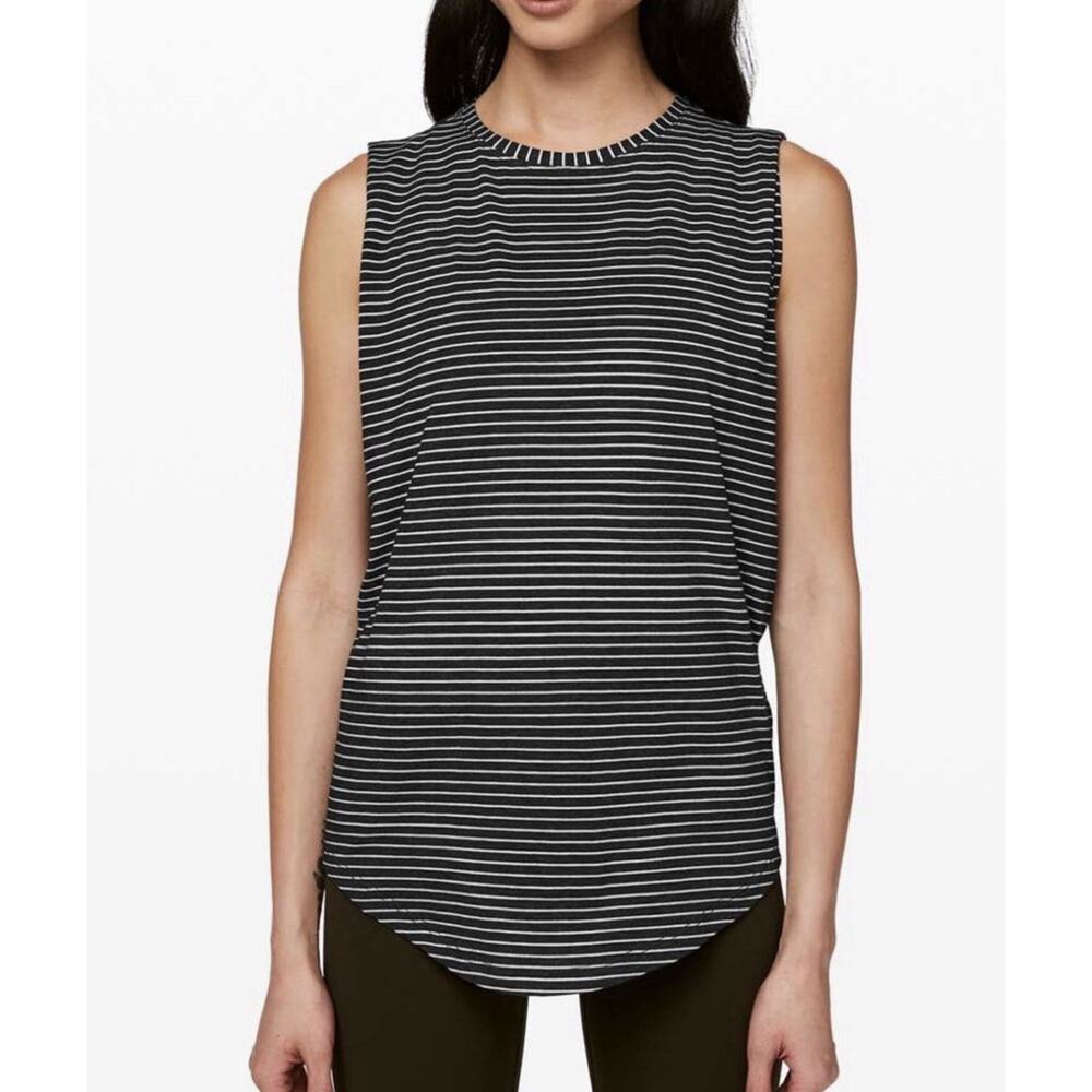 Lululemon Brunswick Muscle Tank Black White Striped Sleeveless Top Women’s Med